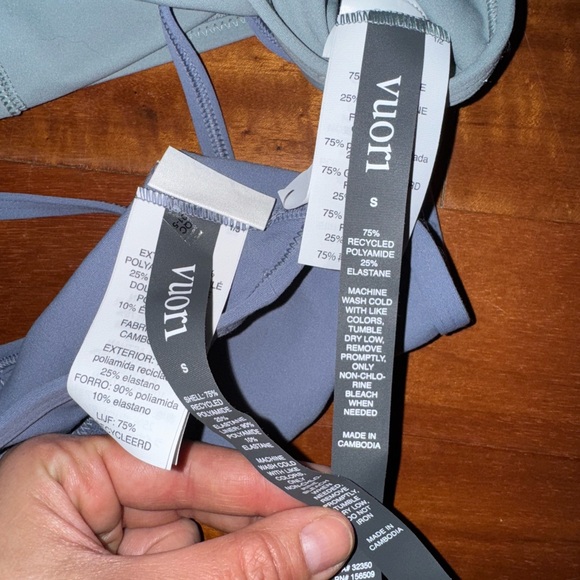 Vuori Blue Heron or Vintage Pistachio NWT Sports Bra - Picture 3 of 11